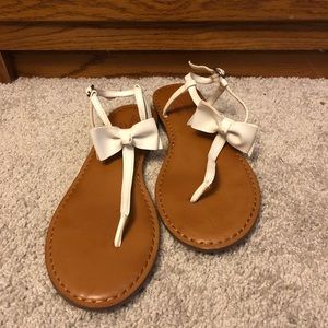 American Eagle Bow Tie Sandals
